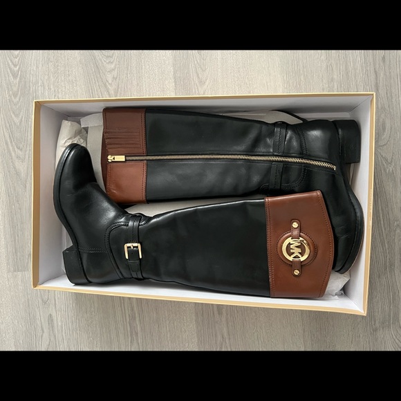 Michael Kors black & brown riding boots - Picture 4 of 7
